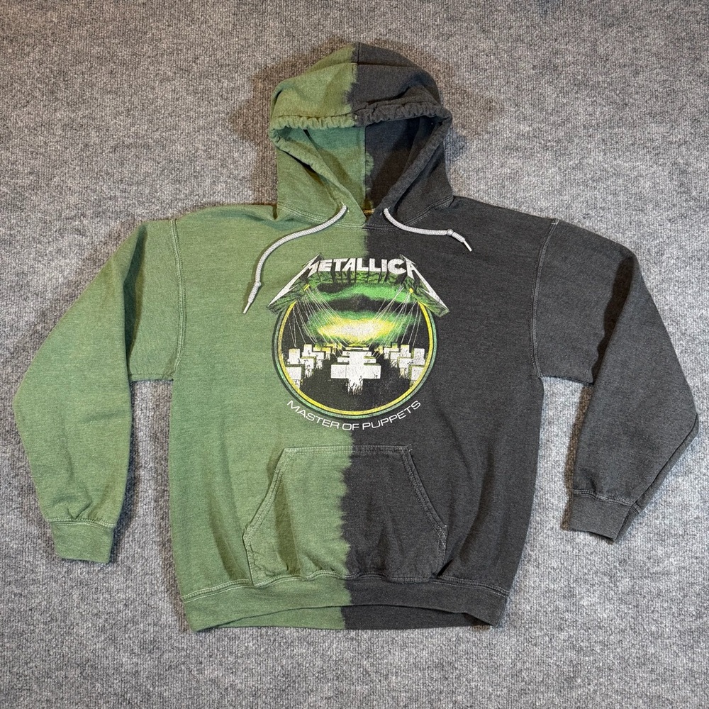 Hot Topic‎ Metallica Master Of Puppets Split-Dye Hoodie Size Small